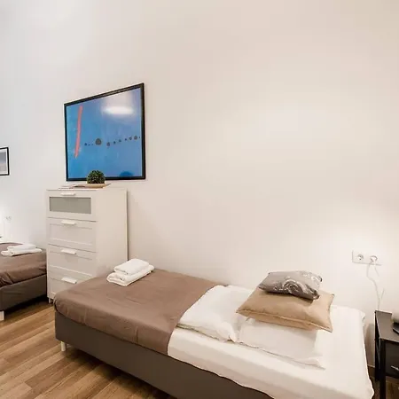 Brand New Central Ac Apartment Budapest Exterior photo