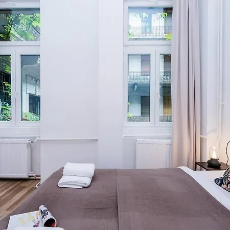 Brand New Central Ac Apartment Budapest Exterior photo